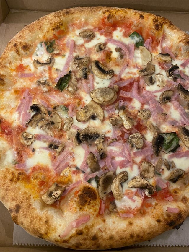 Cotto e Funghi.