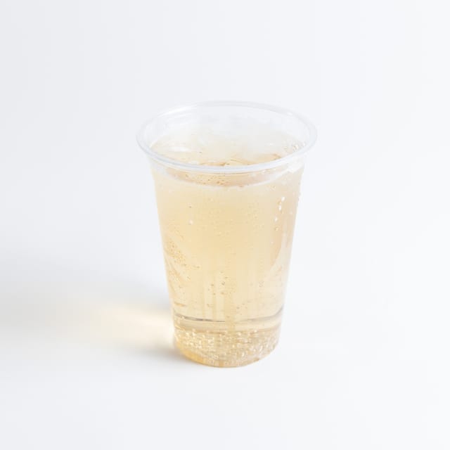 Gingerale (Canada Dry).