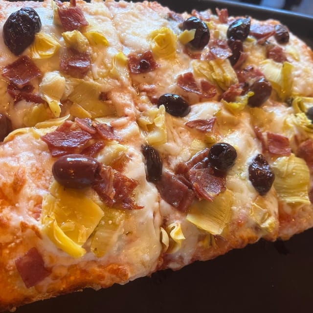 Capricciosa 1/4 Tray.