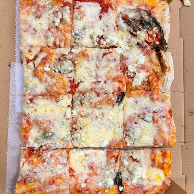 Quattro Formaggi Half Tray.