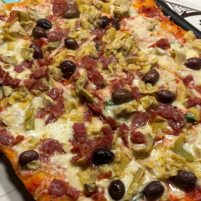 Capricciosa Full Tray.