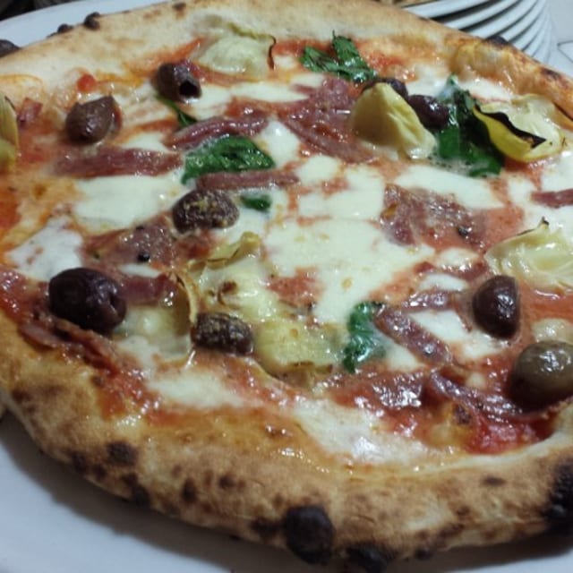 Capricciosa Pizza.