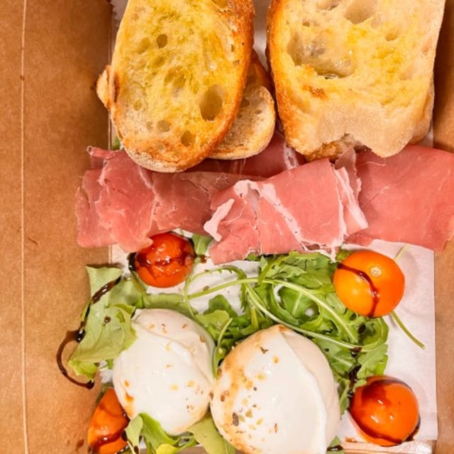 Prosciutto E Bufala.